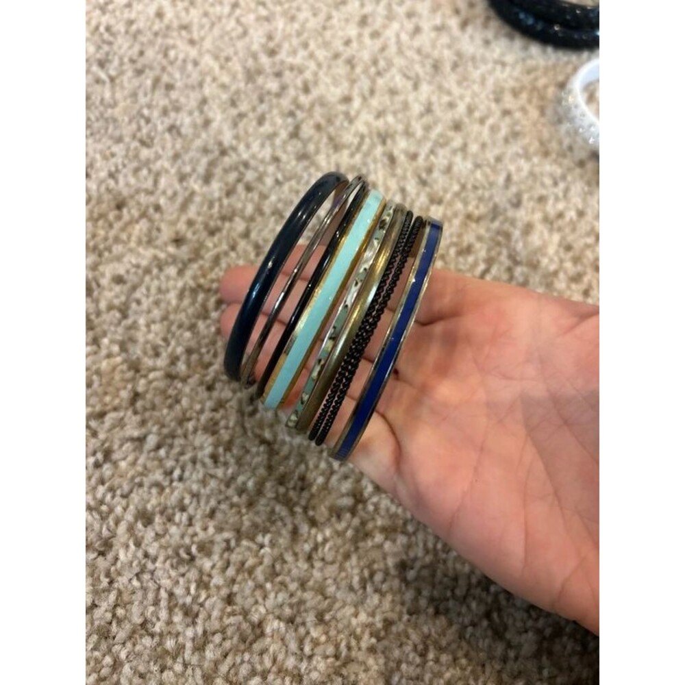 Bangle bracelets - Picture 2 of 3